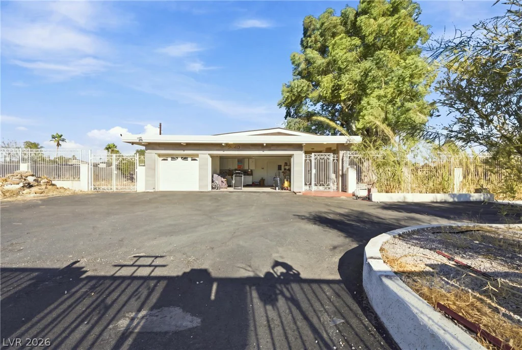 2940 Bronco, Las Vegas, NV 89146