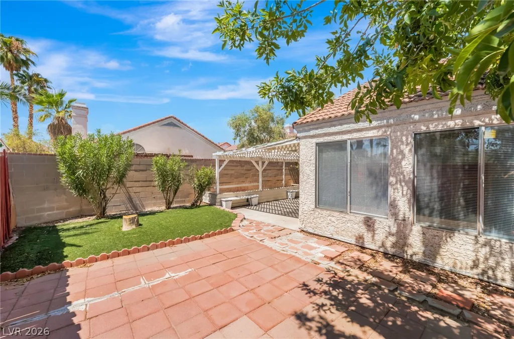 2705 Cheshire, Las Vegas, NV 89108