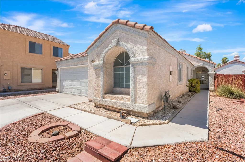 2705 Cheshire, Las Vegas, NV 89108