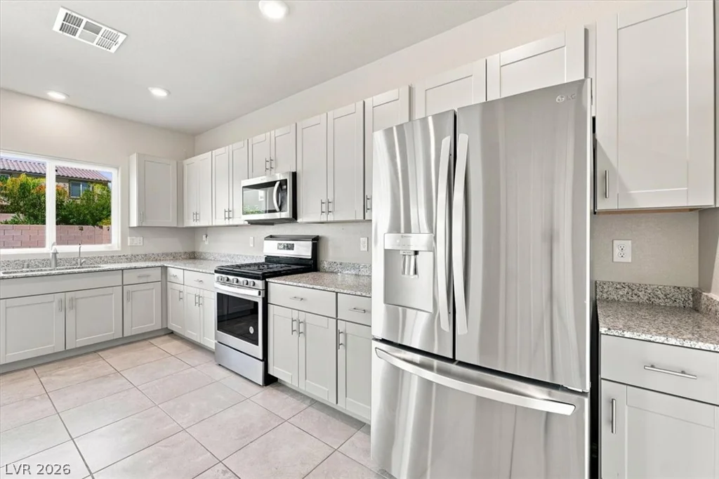 7227 Glimmer Point, North Las Vegas, NV 89084