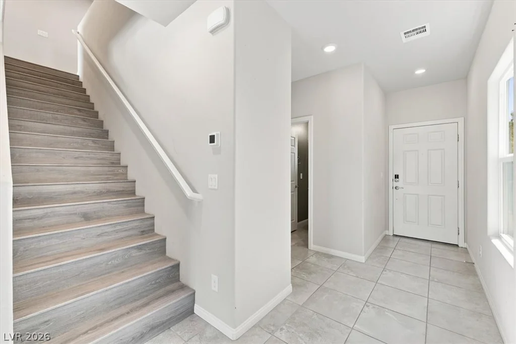 7227 Glimmer Point, North Las Vegas, NV 89084