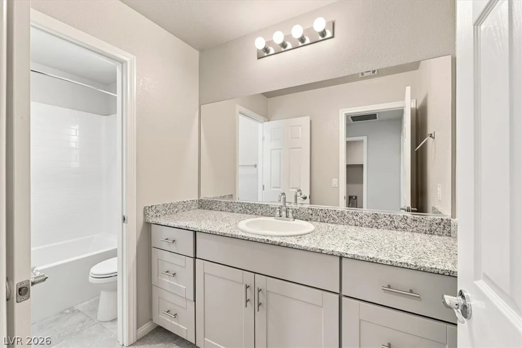7227 Glimmer Point, North Las Vegas, NV 89084