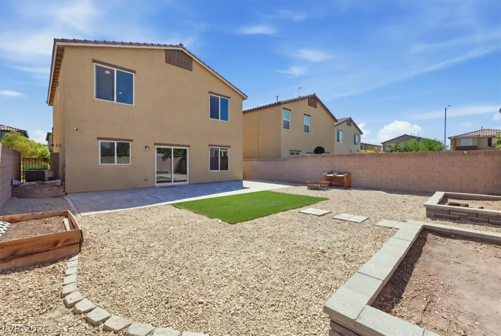 7227 Glimmer Point, North Las Vegas, NV 89084