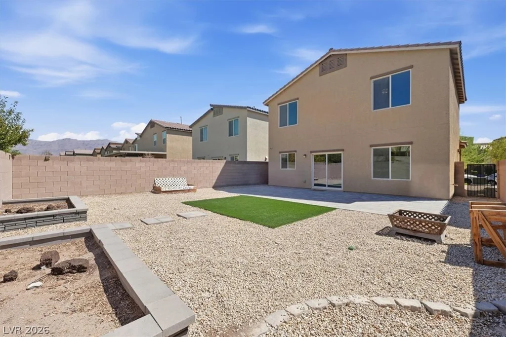 7227 Glimmer Point, North Las Vegas, NV 89084