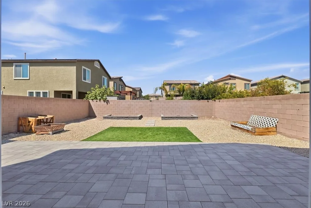 7227 Glimmer Point, North Las Vegas, NV 89084
