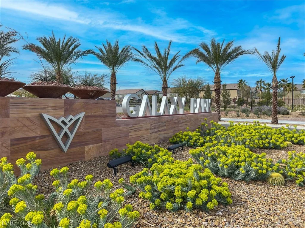 7227 Glimmer Point, North Las Vegas, NV 89084