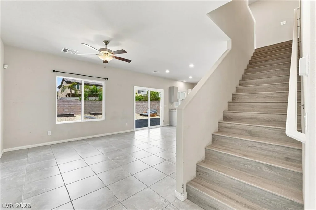 7227 Glimmer Point, North Las Vegas, NV 89084