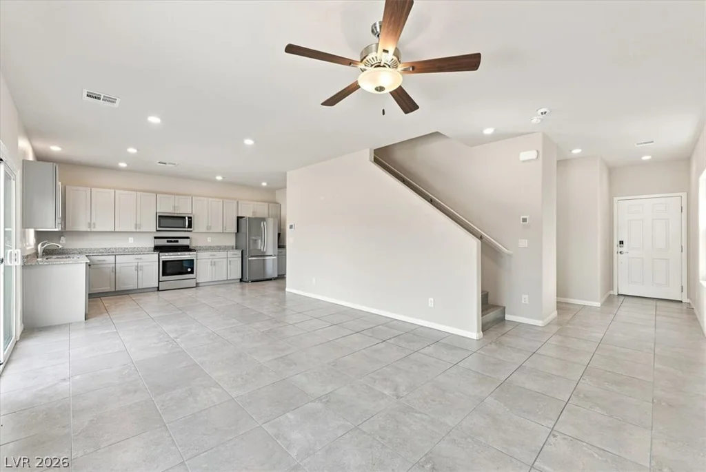 7227 Glimmer Point, North Las Vegas, NV 89084