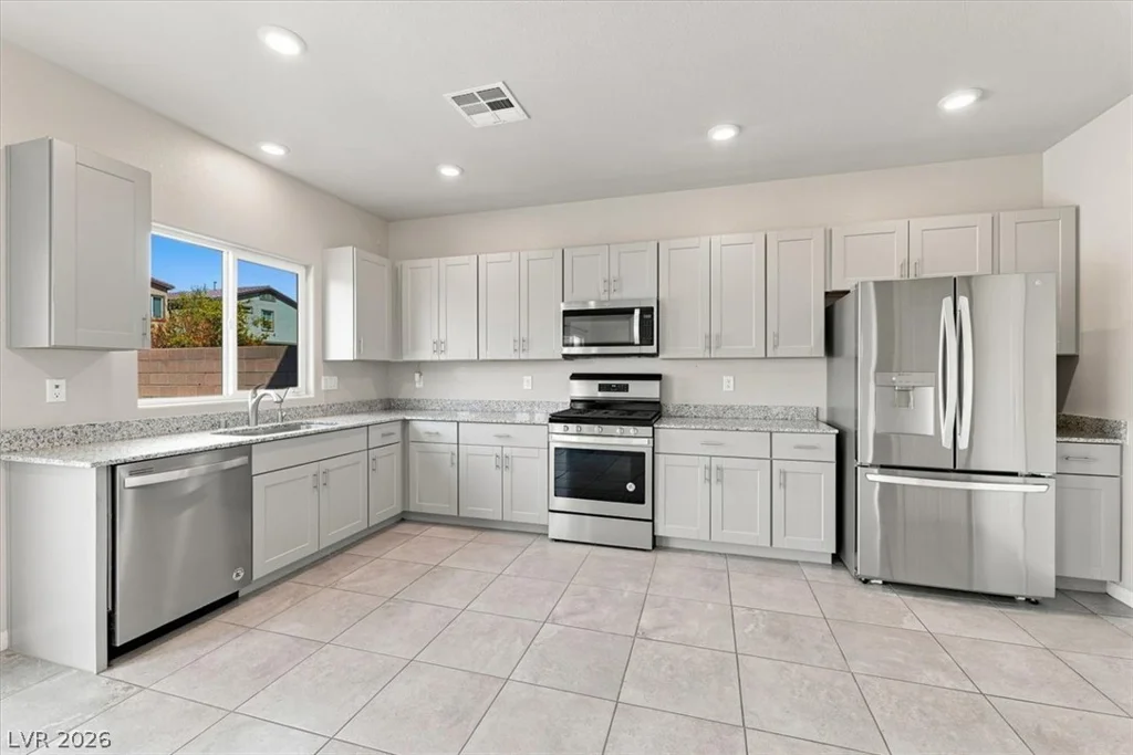 7227 Glimmer Point, North Las Vegas, NV 89084