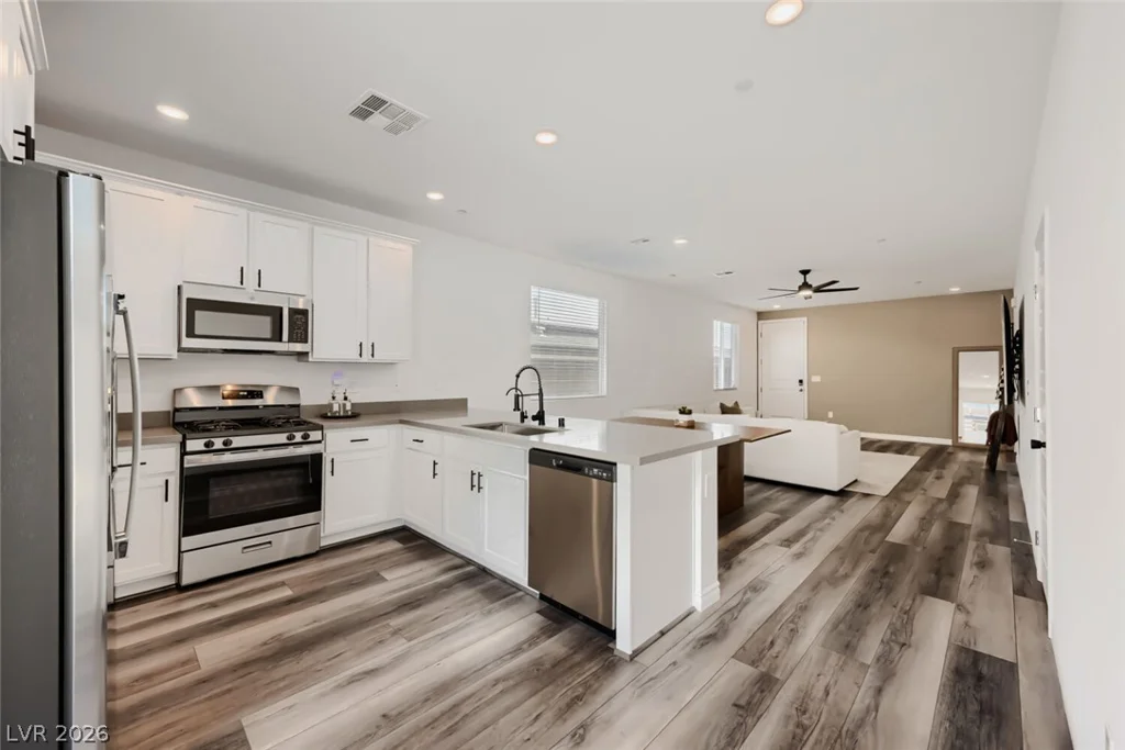 9482 Noble Fir Ridge, Las Vegas, NV 89143