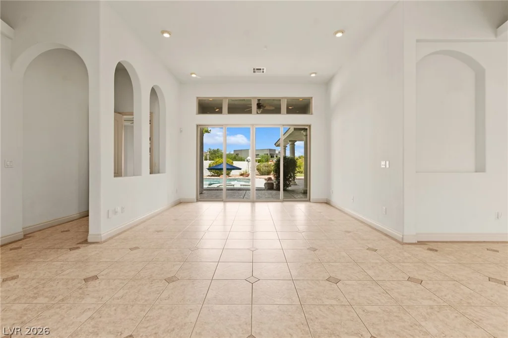 8870 Fisher, Las Vegas, NV 89149
