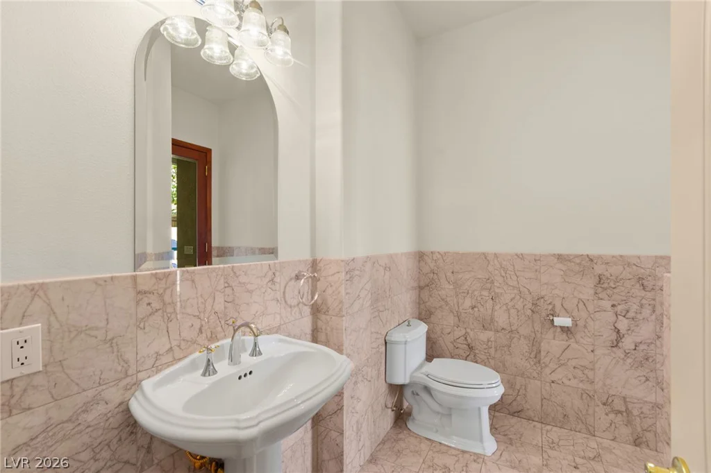 8870 Fisher, Las Vegas, NV 89149