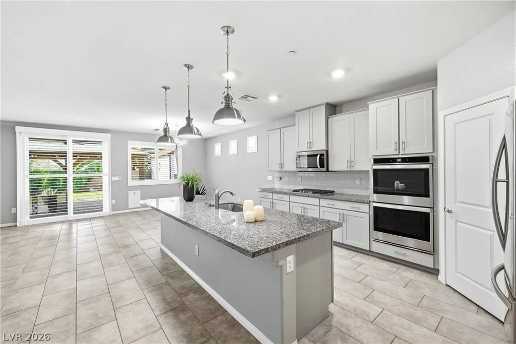 6125 Steinway, Las Vegas, NV 89131