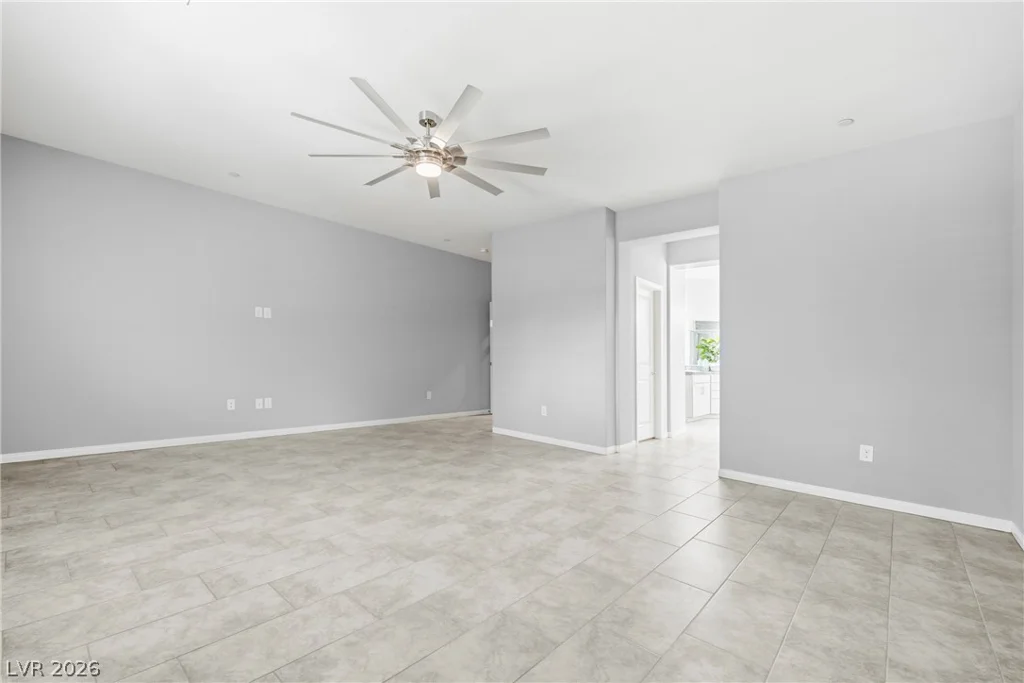 6125 Steinway, Las Vegas, NV 89131