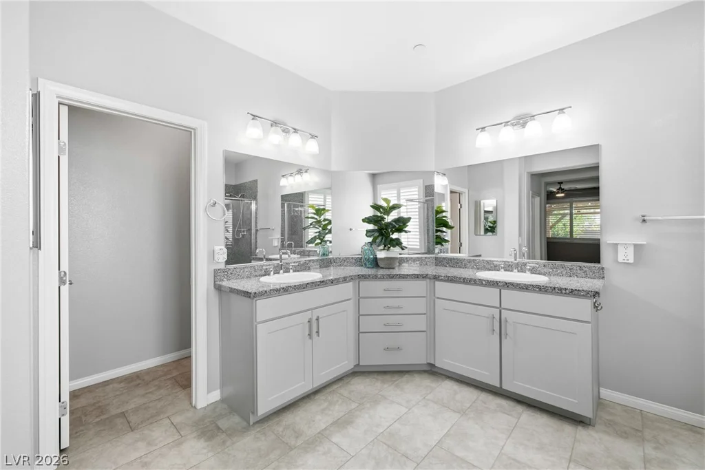 6125 Steinway, Las Vegas, NV 89131