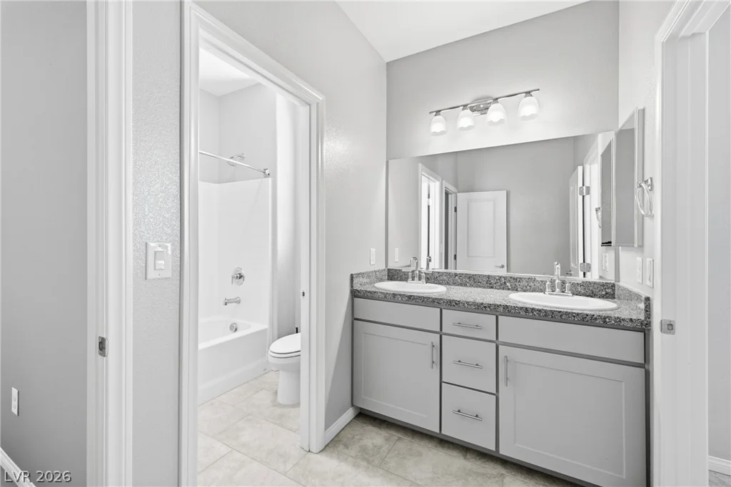 6125 Steinway, Las Vegas, NV 89131