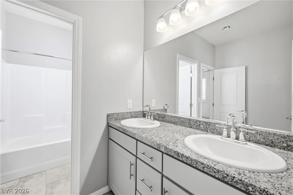 6125 Steinway, Las Vegas, NV 89131