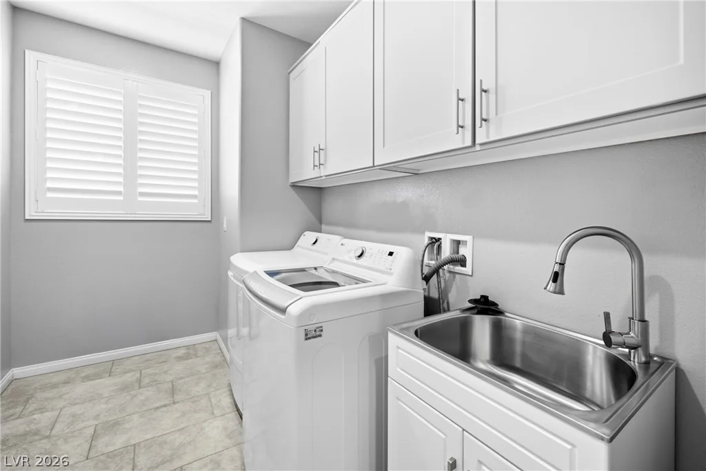 6125 Steinway, Las Vegas, NV 89131