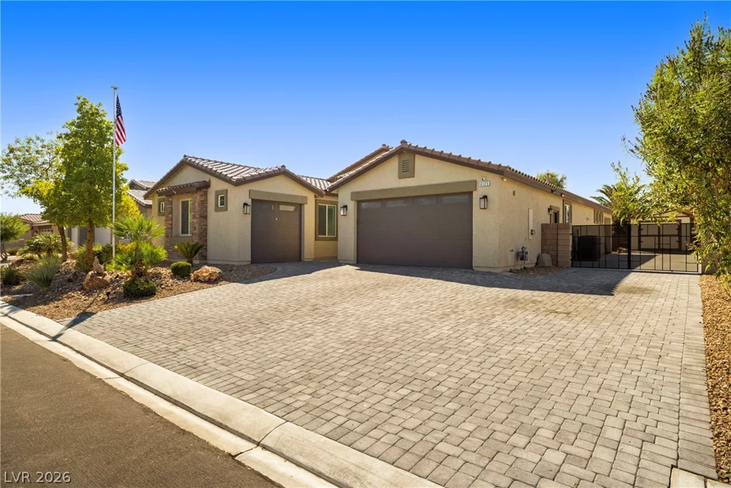 6125 Steinway, Las Vegas, NV 89131