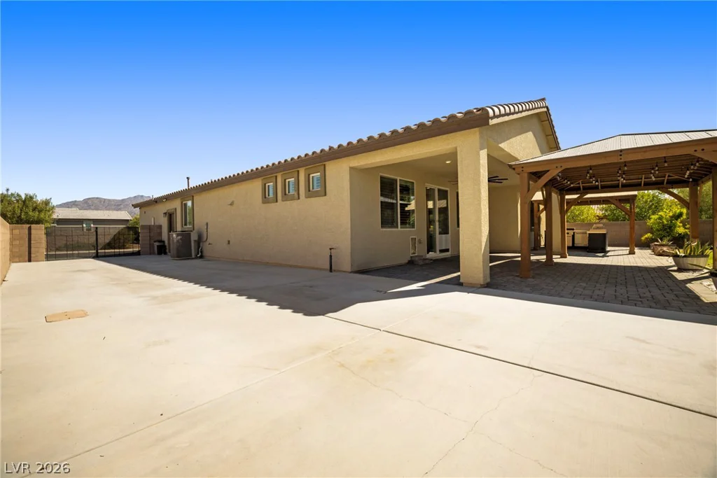 6125 Steinway, Las Vegas, NV 89131