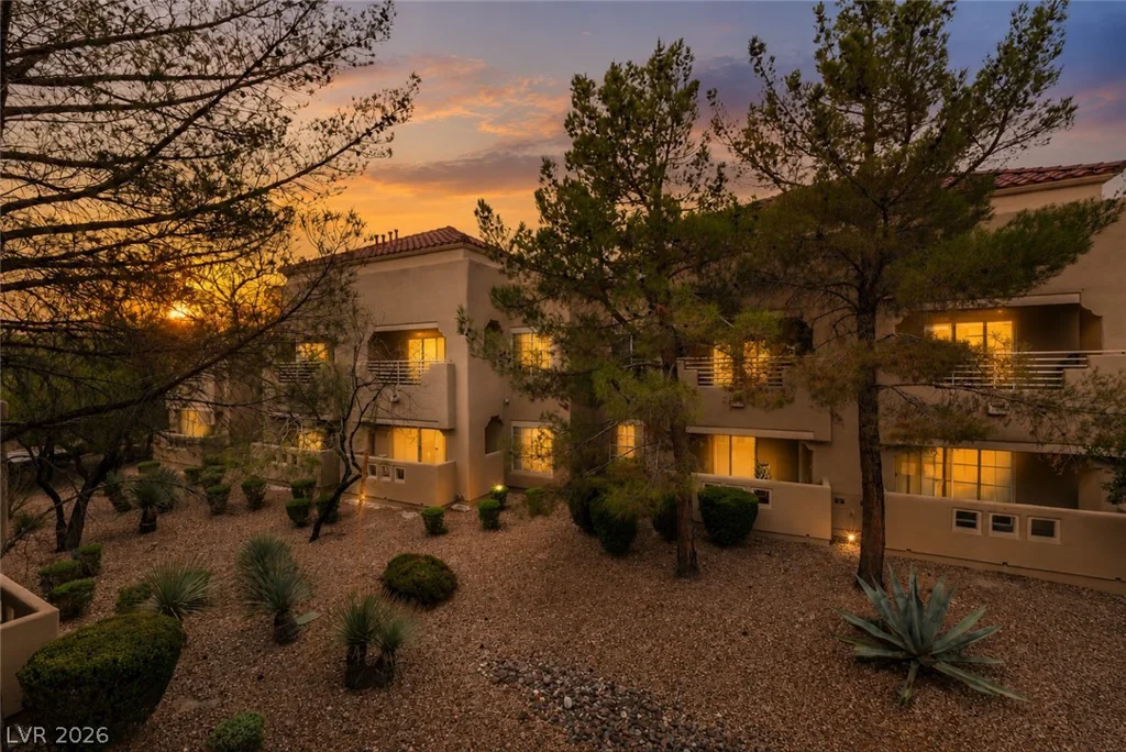 1909 High Valley, Las Vegas, NV 89128