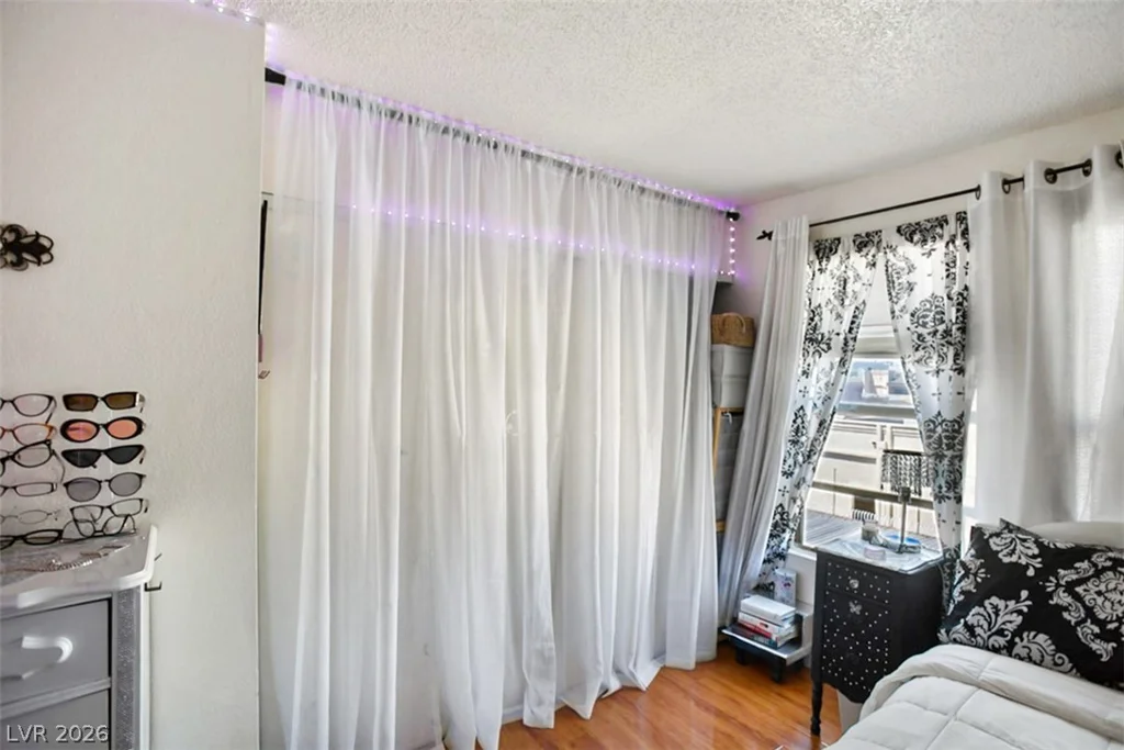 2080 Karen, Las Vegas, NV 89169