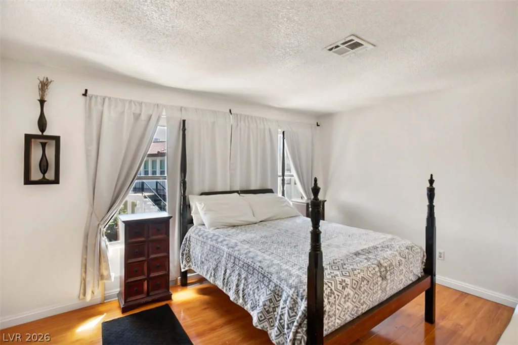 2080 Karen, Las Vegas, NV 89169