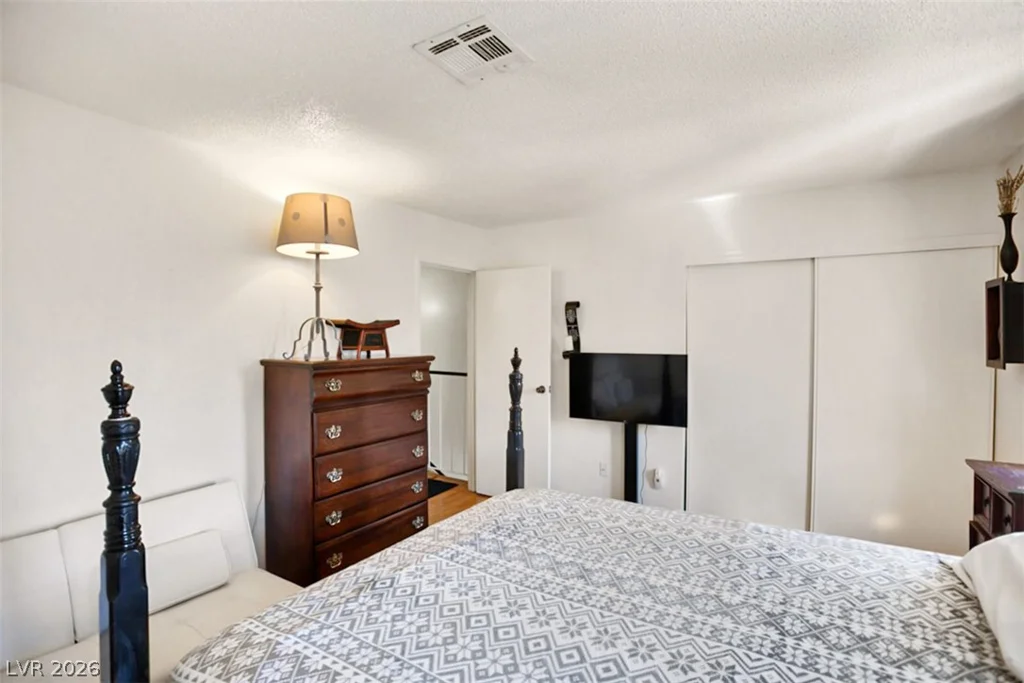 2080 Karen, Las Vegas, NV 89169