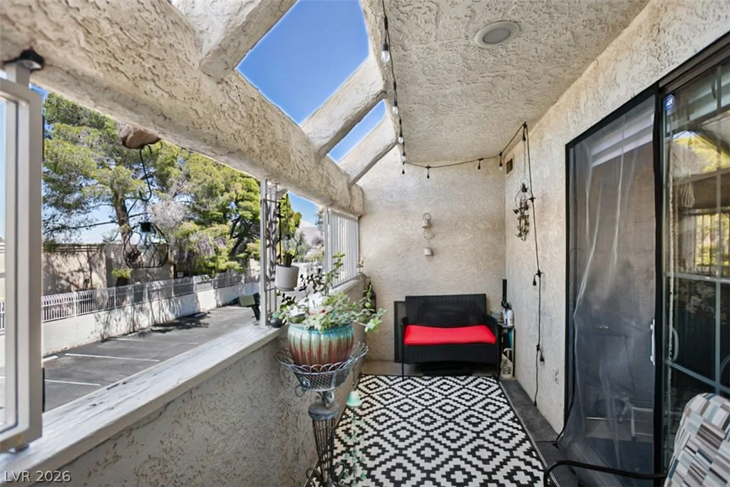 2080 Karen, Las Vegas, NV 89169