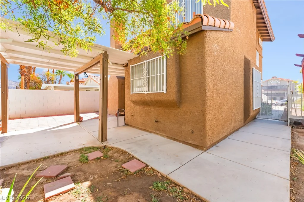 5336 Hollow Brook, Las Vegas, NV 89142