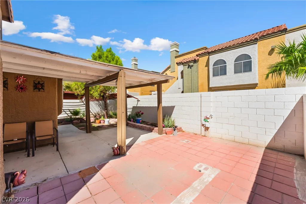 5336 Hollow Brook, Las Vegas, NV 89142
