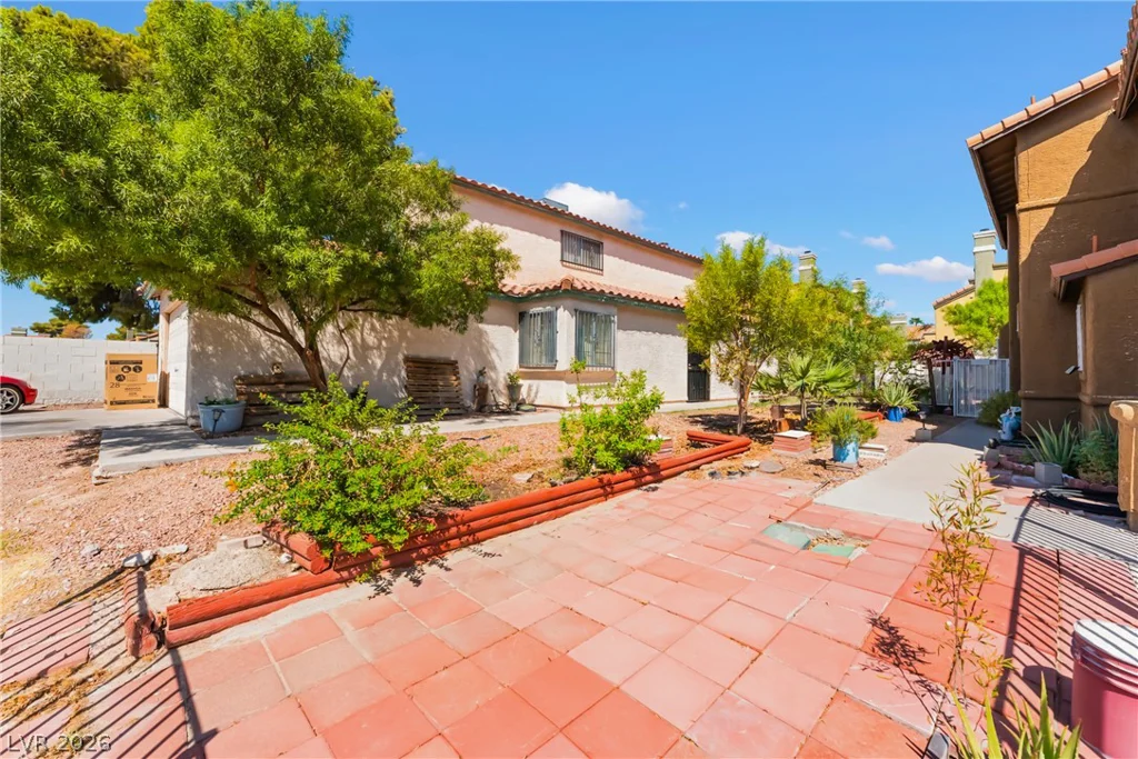5336 Hollow Brook, Las Vegas, NV 89142