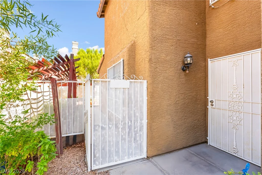 5336 Hollow Brook, Las Vegas, NV 89142
