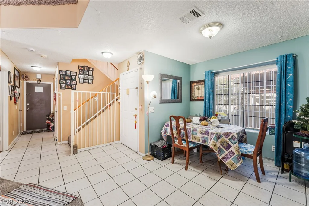 5336 Hollow Brook, Las Vegas, NV 89142