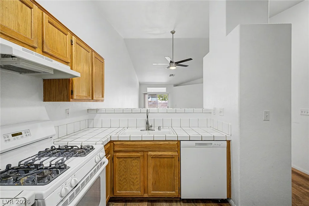 115 Tapatio, Henderson, NV 89074