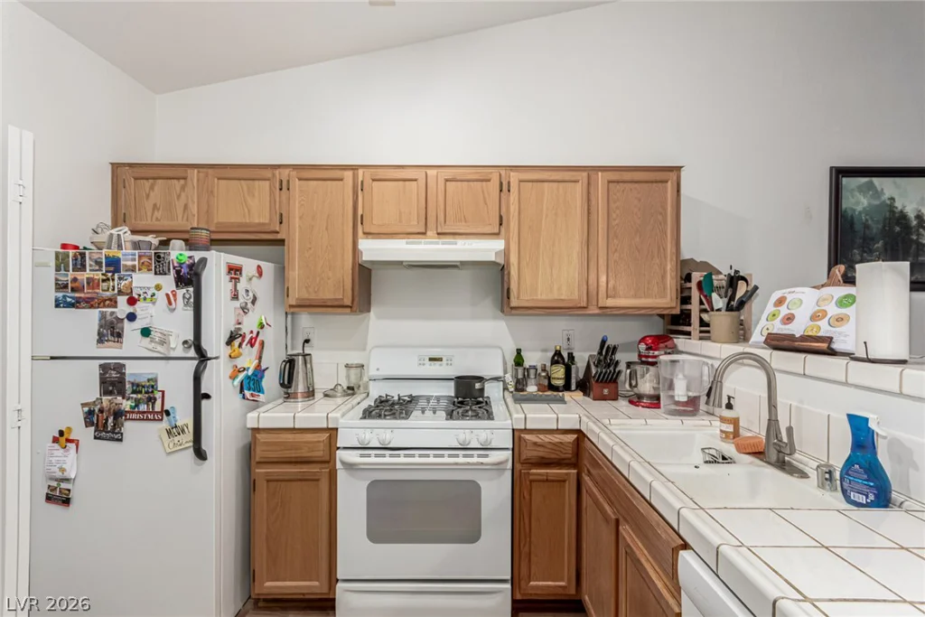 115 Tapatio, Henderson, NV 89074