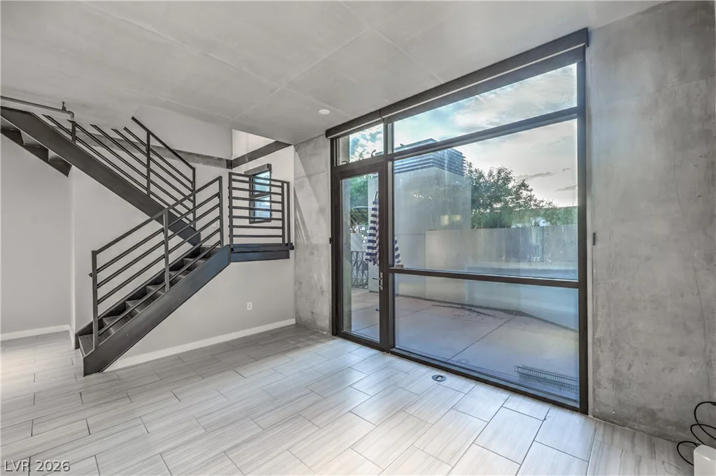 353 Bonneville, Las Vegas, NV 89101