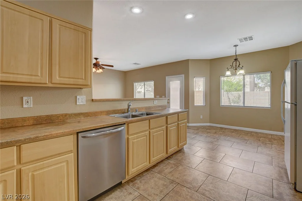 8926 Tomnitz, Las Vegas, NV 89178