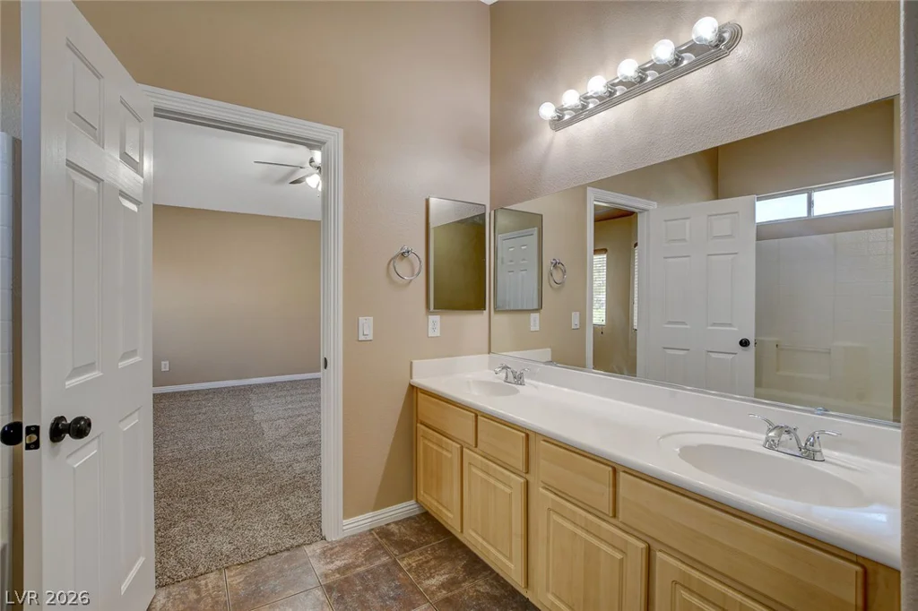 8926 Tomnitz, Las Vegas, NV 89178