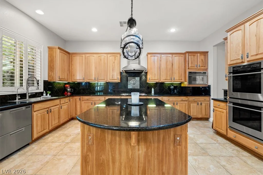 11541 Bohemian Forest, Las Vegas, NV 89138