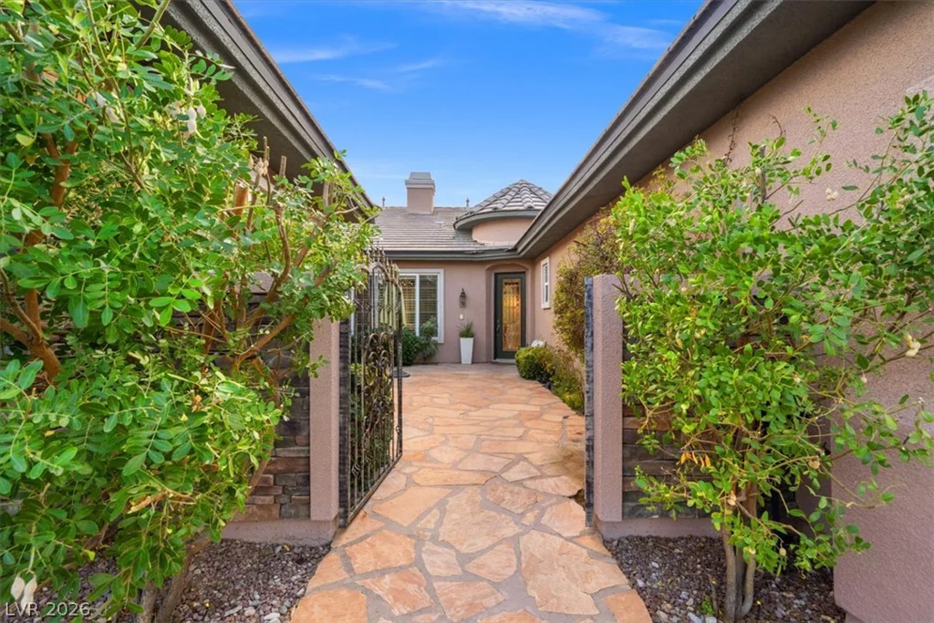 11541 Bohemian Forest, Las Vegas, NV 89138