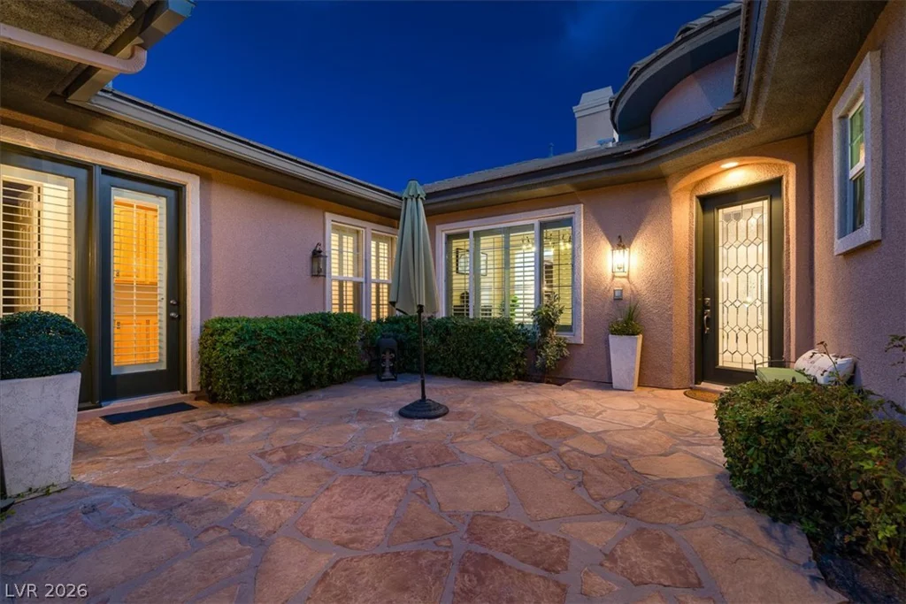 11541 Bohemian Forest, Las Vegas, NV 89138