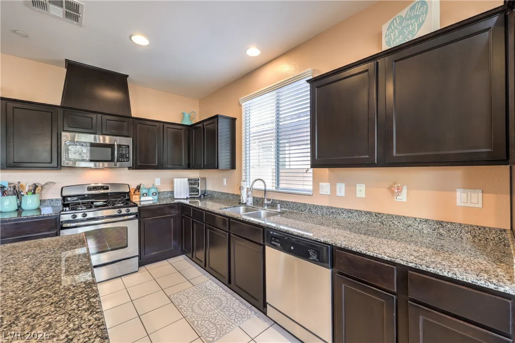 33 Via Di Mello, Henderson, NV 89011