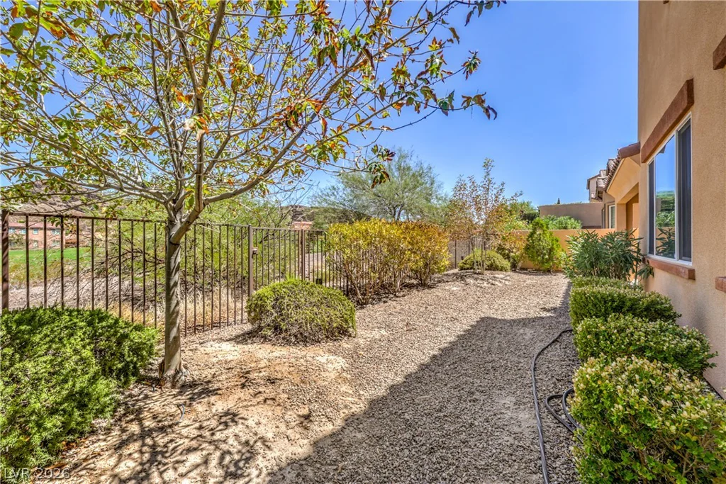 33 Via Di Mello, Henderson, NV 89011