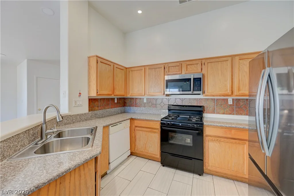 1818 Running Fawn, North Las Vegas, NV 89031