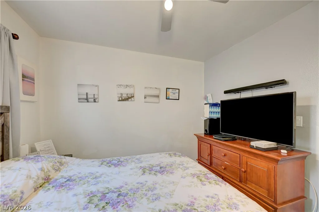 1818 Running Fawn, North Las Vegas, NV 89031