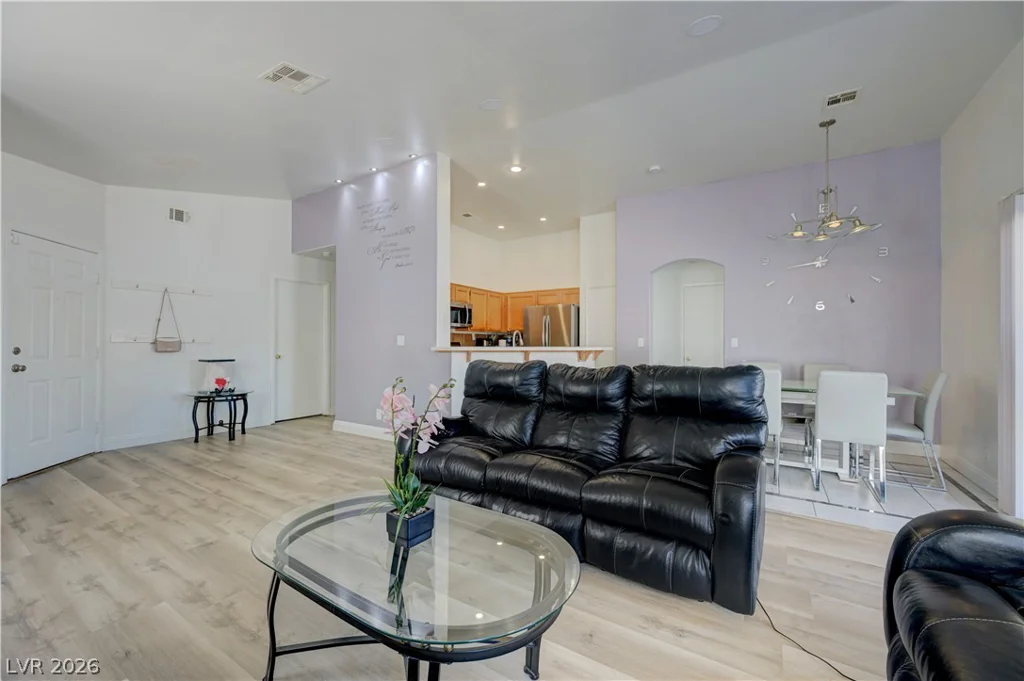 1818 Running Fawn, North Las Vegas, NV 89031