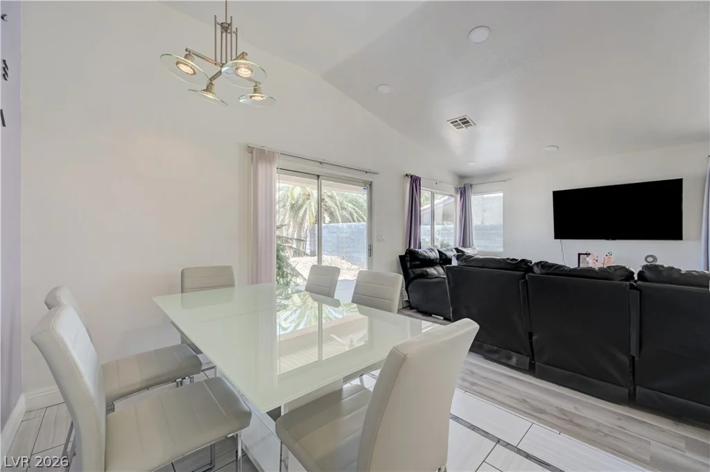 1818 Running Fawn, North Las Vegas, NV 89031
