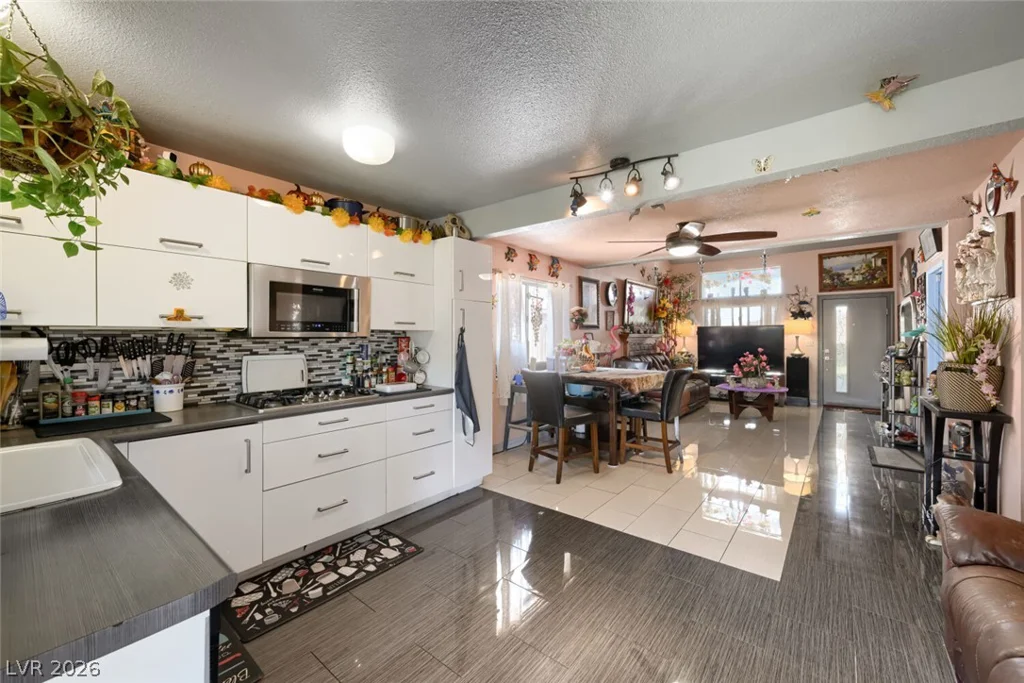 4385 Sunnyview, Las Vegas, NV 89147