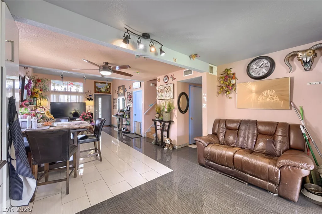 4385 Sunnyview, Las Vegas, NV 89147